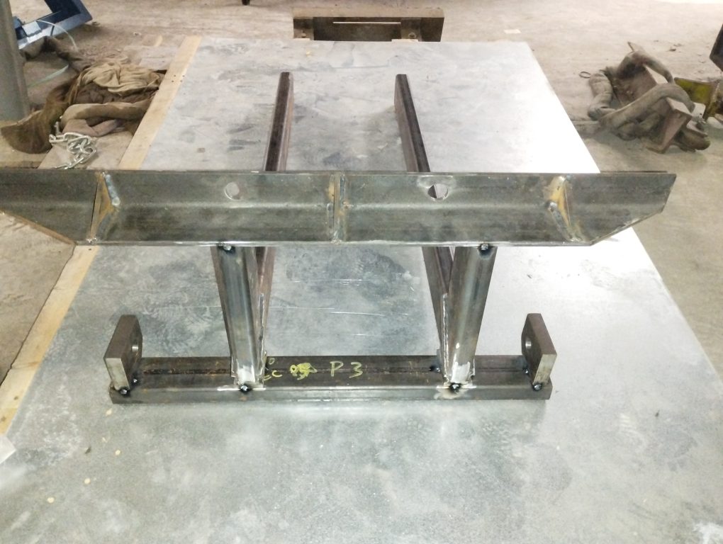 Pince pour société spécialisée dans la fabrication de pavé decoratif